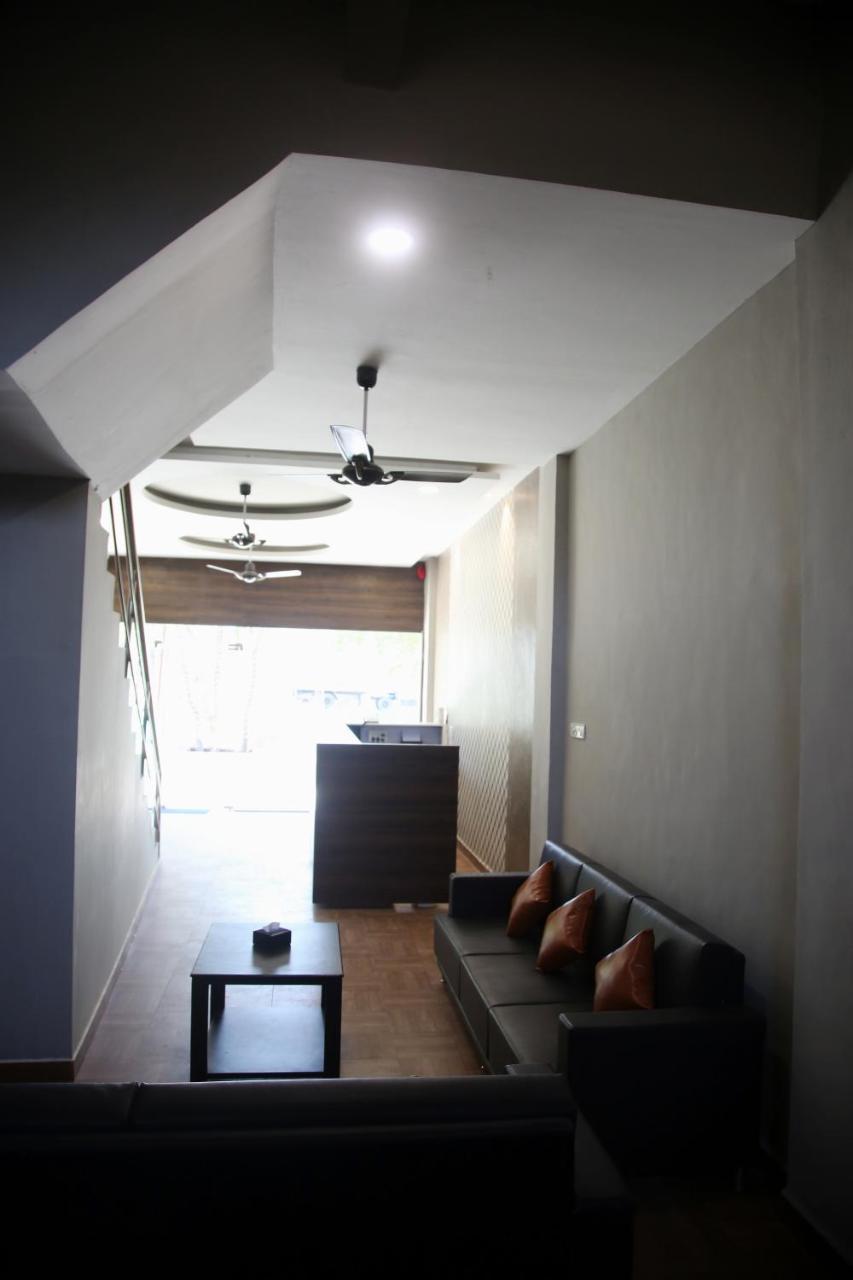 Elite Inn Lonavala Exterior photo